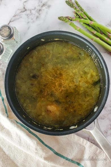 asparagus, onion, leeks, butter, potato and chicken broth all in a pot, cooked. 