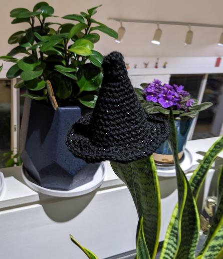 Crocheted witch's hat 