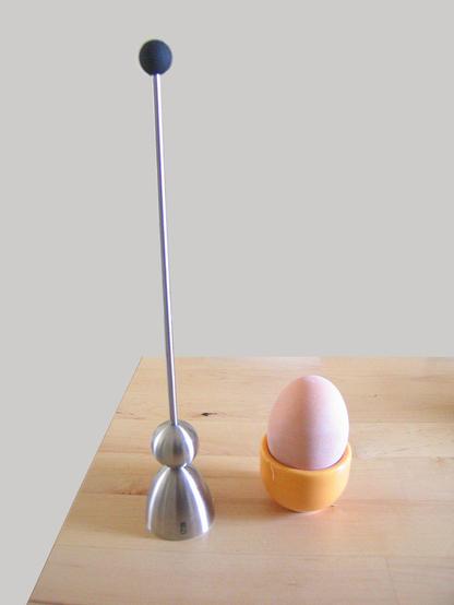 “Eierschalensollbruchstellenverursacher”

A device to crack the shell of soft boiled eggs 