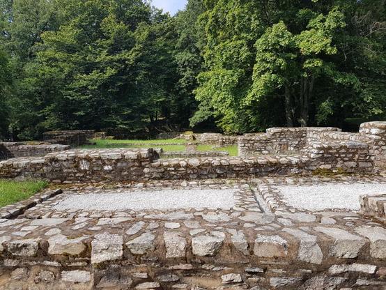 Reste des Kastell-Bades... es sind nur noch die Grundmauern übrig