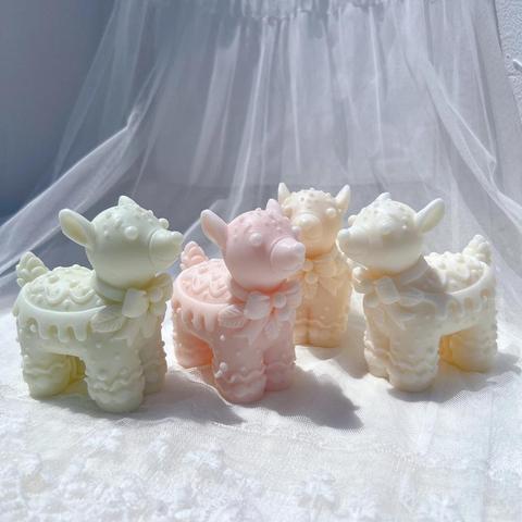 Christmas Cute Reindeer Candle Mold