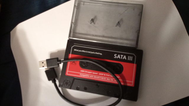 Retro-style SATA USB 