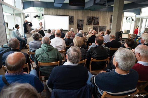 meeting photo