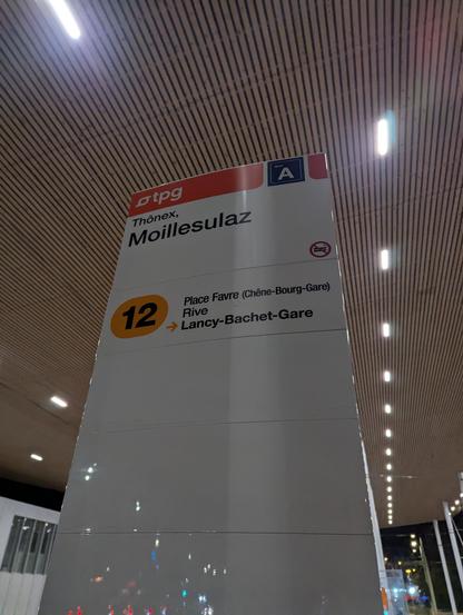 Panneau d'arrêt du tram genevois à Moillesulaz