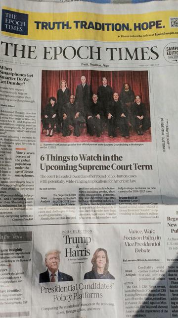 A photo of the front page from what looks like a weekly paper, titled :The Epoch Times"