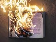 Livre enflammé.
