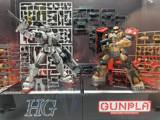 Lastima q no es el Zaku del final de la serie.....