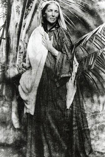 Marianne North (1830–1890) at her home in Ceylon  Julia Margaret Cameron (1815–1879) - http://www.nla.gov.au/exhibitions/ellisrowan/officers_wife.html