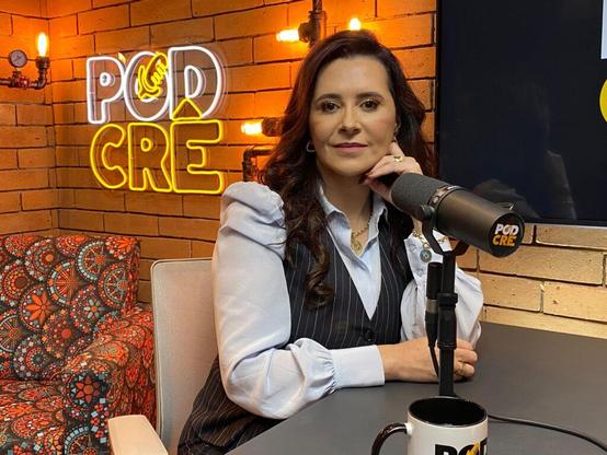 A sexóloga cristã, Angela Sirino, foi a convidada do novo episódio do podcast PodCrê e quebrou vários tabus presentes no meio cristão. Foto: Divulgação.