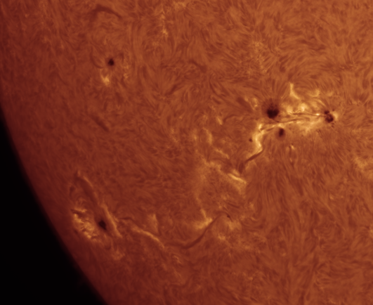 The chromosphere. View of the activer regions AR 3796, AR 3798 AR 3799 in H-Alpha light (656.23 nm).

https://astrob.in/8ub34u/0/

https://telescopius.com/pictures/view/205069/sun/ar-3796-ar-3798-ar-3799-in-h-alpha-light-656-23-nm/by-simotranquilli

