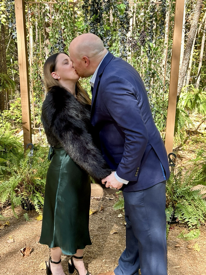 Kiss your bride! 