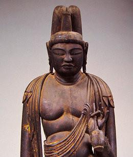 Sho #Kannon #Bodhisattva Standing Statue, Raigo-ji, Shiga, #Japan, 9th century. According to temple legend, it was floated on the lake from Shoju Raigoji Temple. It has thick lips and long slit eyes, reminiscent of African statues. It is also characteristic that the crown on the head is long. The water bottle is also from that time and is very rare.
#BuddhistArt #Buddhism