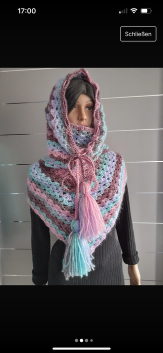 Kapuzenschal in Pastellfarben