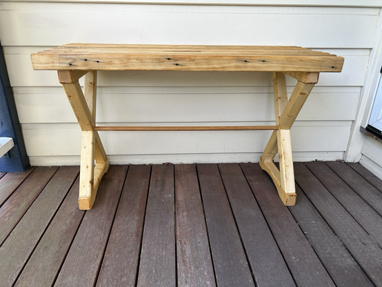 Pallet wood bench