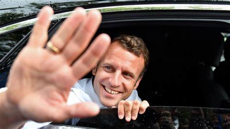  Macron Destitution ➡️🚪🚶 😘