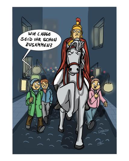 Ein als Sankt Martin verkleideter Mann trabt am Abend auf einem weißen Pferd eine Gasse entlang und eine Gruppe Kinder folgt ihm mit Laternen. Ein Junge macht sich über ihn lustig und witzelt: "Wie lange seid ihr schon zusammen?" Sankt Martin und das Pferd schauen den Jungen erbost an. Ein anderer Junge lacht herzhaft.