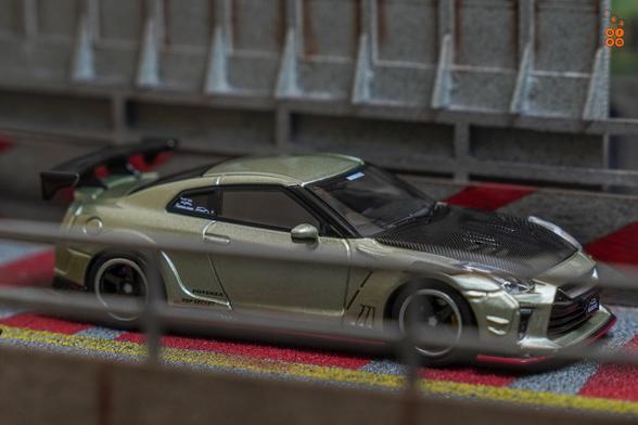 Nissan Skyline GT-R (R35) Top Secret, Malaysia Diecast Expo 2024 Edition by iNNO64 in opposite directions in 1:64 scale on AREA 164
