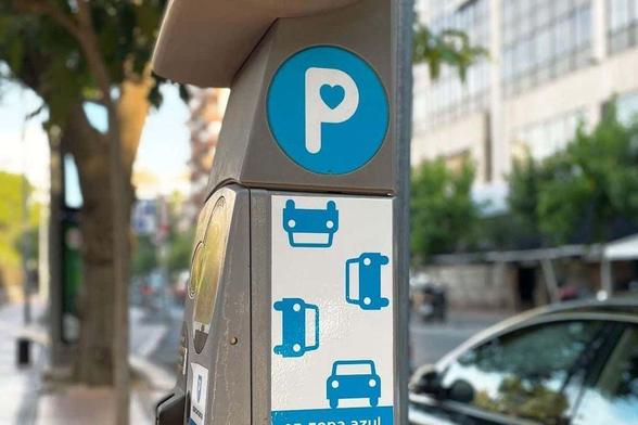 Alicante extiende el horario de la zona azul, pero no ofrece aparcamiento gratuito para vehículos eléctricos