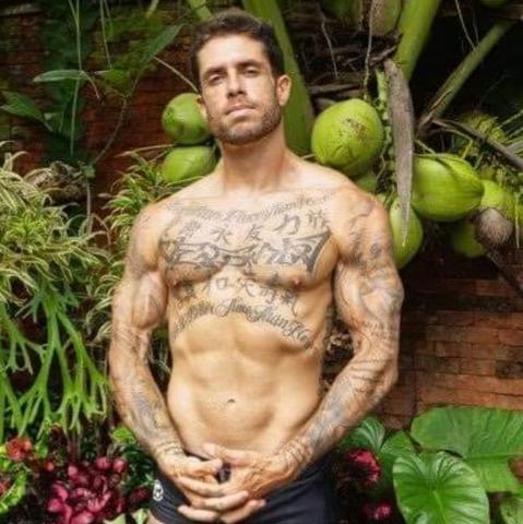 Plus James Aspey, a clearly emaciated #vegan and animal rights activist.