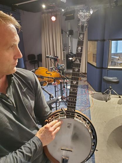 Scott Avett's beautiful banjo