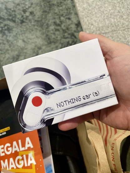Imagen de la caja de los nuevos Nothing Ear(a) en oferta por el  Black Friday