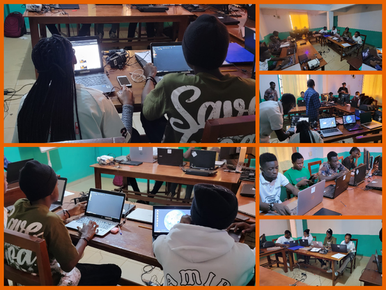 Collage aus 6 Fotos. Alle zeigen aus verschiedenen Blickwinkeln einen Raum an einer kamerunischen Berufsschule. In U-Form sind mehrere Holztische angeordnet auf denen aufgeklappte und laufende Laptops stehen. Auf den Bildschirmen sieht man Linux, Ubuntu und den von Labdoo eingerichteten Desktop. Lehrer gehen zwischen den Schülern und Schülerinnen von Laptop zu Laptop und erklären etwas.