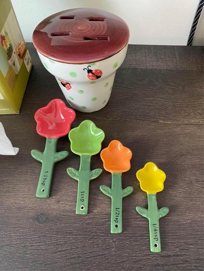 Flower shaped ceramic measuring spoons.
