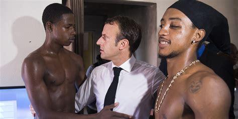 #Macron transpirant, ce qui traduit sa consommation de cocaïne, entouré de deux joyeux lurons. La suite n'a pas été filmé, nous ne méritons pas...