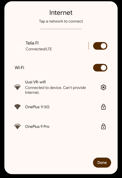 Wlan-asetukset android-puhelimessa. Puhelin kytketty "Uusi VR-wifi" -tukiasemaan. Alla lukee "connected to device. Can't provide internet."