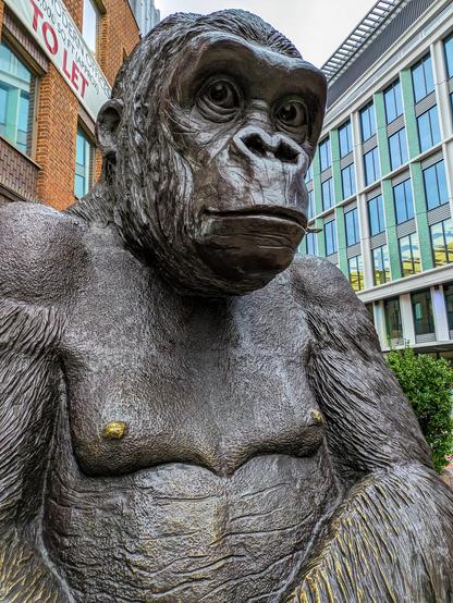 A sculpture of a gorilla 