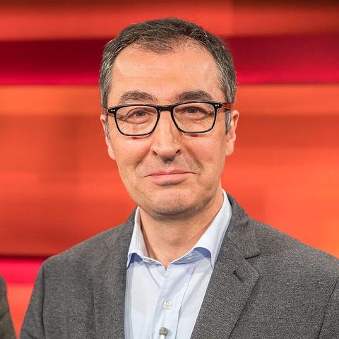 Dezember 2024 amtierender deutscher Justiz- und Bundeslandwirtschaftsminister Cem Özdemir - Portrait
