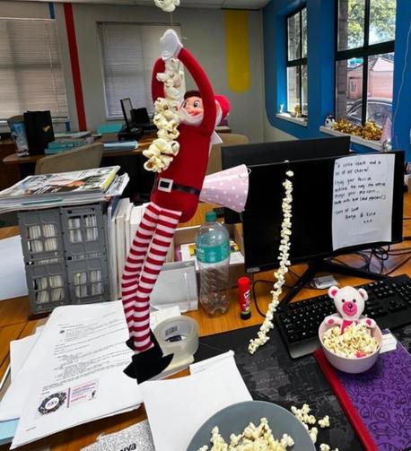 🎄🍿 Banjo and Elfie are back with another round of holiday mischief! This time, they’ve transformed Tanya’s desk into a popcorn paradise! 🎉🎁 From festive flair to crunchy fun, these two are spreading the holiday cheer in every kernel! 😜✨  Stay tuned for more Banjo and Elfie shenanigans! 🎅  #BanjoAndElfie #OfficeShenanigans #HolidayFun #PopcornDecor #FestiveVibes
