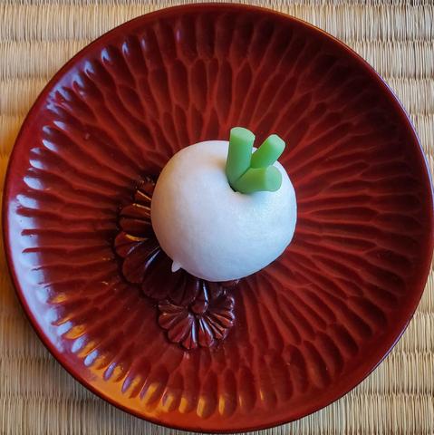 Nijo Wakasaya's adorable 'kabura', a sweet that mimics a small turnip.