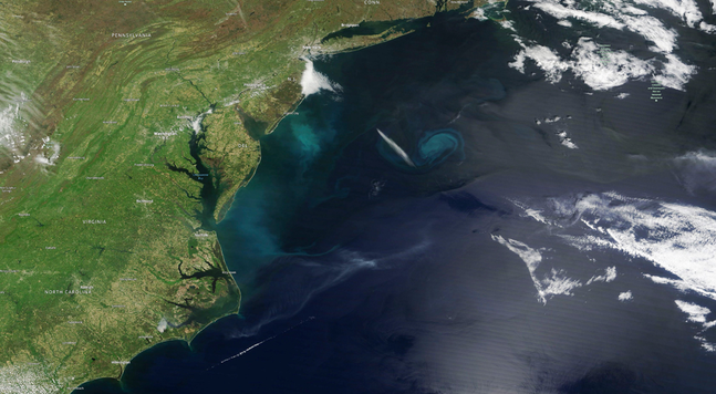 Satellitenbild der Wassereinzugsgebiete an der Ostküste der USA. Sie werden zu den Gebieten gehören, die am stärksten vom unterirdischen Eindringen des salzigen Meerwassers betroffen sein werden. Der Terra-Satellit der NASA hat dieses Bild am 21. April 2023 aufgenommen. © NASA