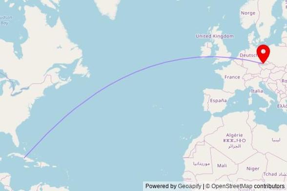A map showing the great circle route from Vertientes in Cuba to a map pin at Nejsvětější Trojice, nám. T. G. Masaryka, 273 05 Smečno, Czechia