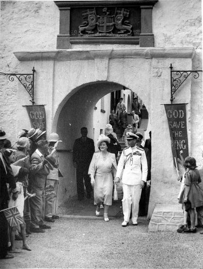 King & Queen exit The Castle
