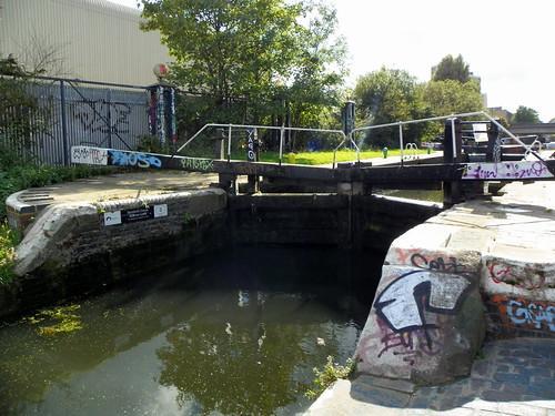 A photo titled "GOC Walthamstow to Stratford 192: Old Ford Bottom Lock", taken near Bridge 9, Wansbeck Road Bridge by Peter O'Connor aka anemoneprojectors on Flickr.