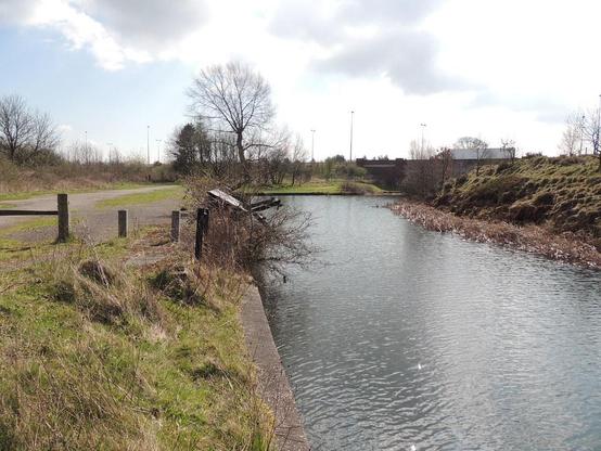 A photo titled "Anglesey Branch Canal A090 005", taken near Fixed Weir 8C, Cranebrook Weir by touluru on Flickr.