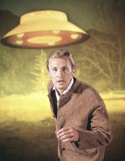 Roy Thinnes as architect David Vincent witnesses the landing of a flying saucer in 'The Invaders.'