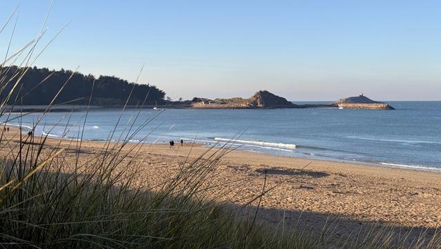 Vu de l’îlot Saint Michel. Les Sables d’Or Les Pins 22