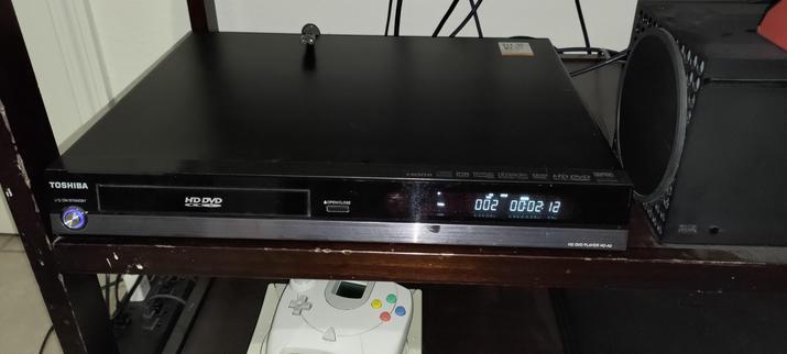 Toshiba HD DVD player
(full shot)