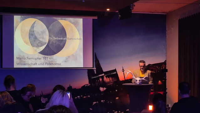 Sebastian Bartoschek vor Publikum