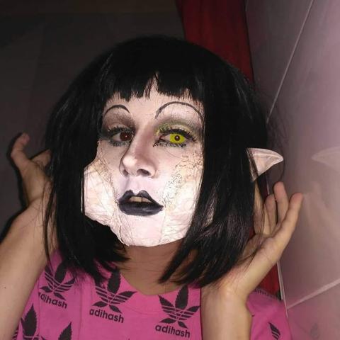 Self portrait with a sfx make up of the radiator lady in the movie Eraserhead by David lynch