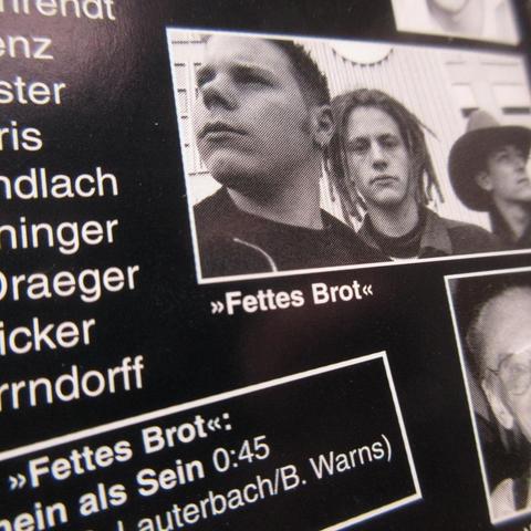 Die drei ??? - Im Bann des Voodoo (79) / Booklet: Foto von Fettes Brot