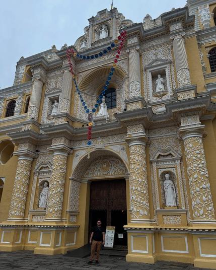A week in Antigua Guatemala, I loved the colonial style and there’s a lot of things to do, also they really know how to sell souvenirs