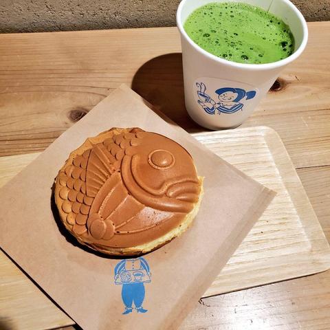 Amairo Café unusually round taiyaki.
