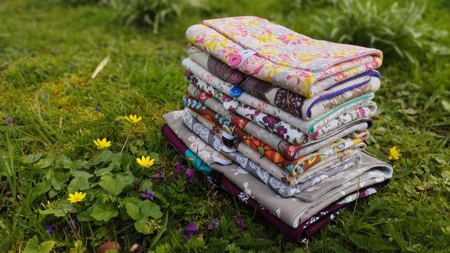 Assortiments de protèges livres fleuris, petits formats et grands formats