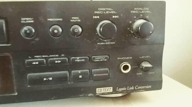 Μηχάνημα Compact Disc Digital Recorder PIONEER PDR-609 φωτογραφήθηκε από μένα Θεόδωρος Μπαχουμάς
