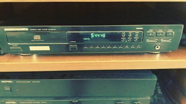 Κλασσικό vintage Compact Disc Player MARANTZ CD63-MKII φωτογραφήθηκε από μένα Θεόδωρος Μπαχουμάς