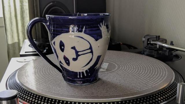 A tea cup on a turntable